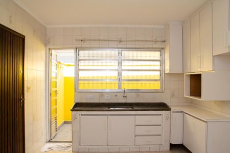 Casa para alugar com 100m², 3 quartos e 2 vagas