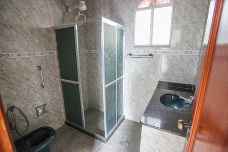 Casa para alugar com 220m², 3 quartos e 2 vagasBanheiro Social 1