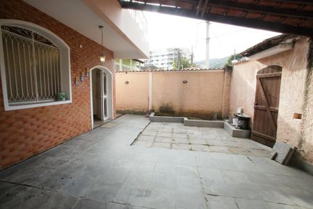 Garagem de casa para alugar com 3 quartos, 220m² em Freguesia (jacarepaguá), Rio de Janeiro