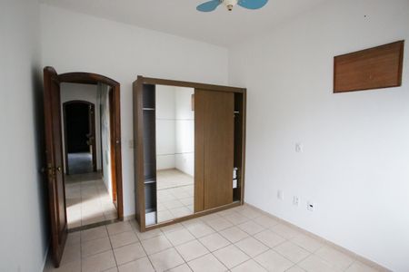 Casa para alugar com 220m², 3 quartos e 2 vagasQuarto 3