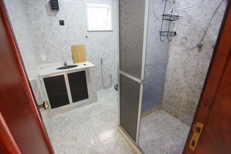 Casa para alugar com 220m², 3 quartos e 2 vagasBanheiro Social 2