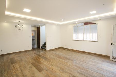Sala de casa para alugar com 3 quartos, 220m² em Freguesia (jacarepaguá), Rio de Janeiro