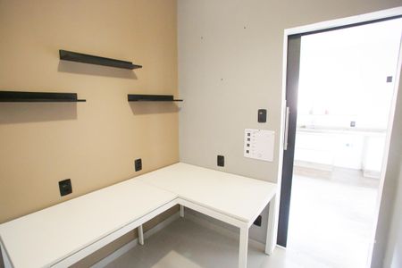 Casa para alugar com 220m², 3 quartos e 2 vagasEscritório