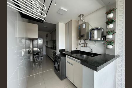 Área de Serviço de apartamento para alugar com 2 quartos, 77m² em Barreiros, São José
