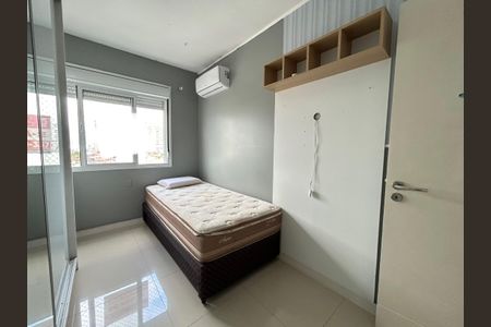 Quarto de apartamento para alugar com 2 quartos, 77m² em Barreiros, São José
