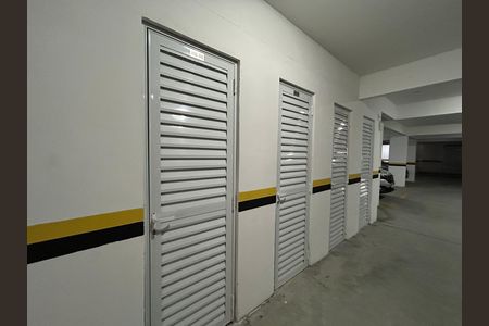 Home Box de apartamento para alugar com 2 quartos, 77m² em Barreiros, São José