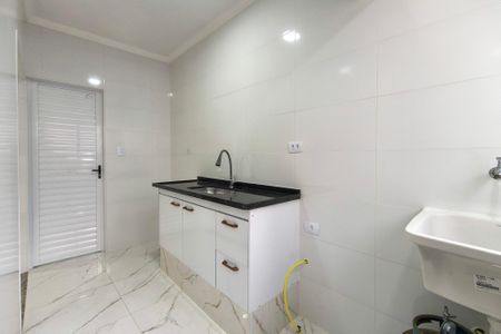 Cozinha  de kitnet/studio para alugar com 0 quarto, 32m² em Aviação, Praia Grande