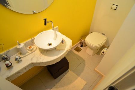 Apartamento à venda com 150m², 3 quartos e 2 vagas Apartamento à venda com 150m², 3 quartos e 2 vagasLavabo