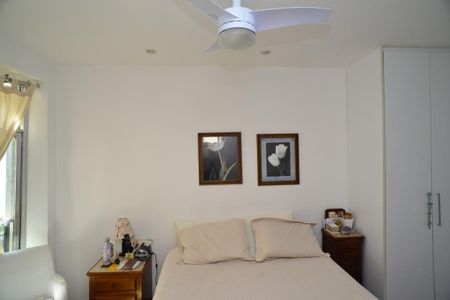 Apartamento à venda com 150m², 3 quartos e 2 vagas Apartamento à venda com 150m², 3 quartos e 2 vagasSuíte