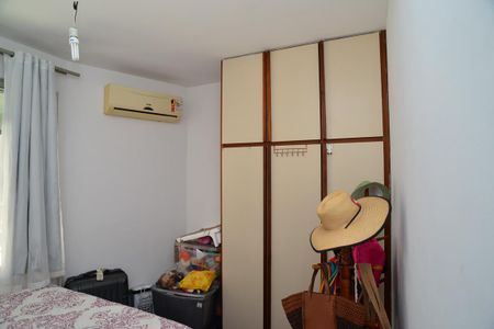 Apartamento à venda com 150m², 3 quartos e 2 vagas Apartamento à venda com 150m², 3 quartos e 2 vagasQuarto 1