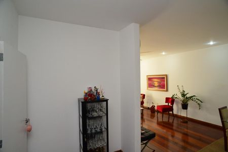 Apartamento à venda com 150m², 3 quartos e 2 vagas Apartamento à venda com 150m², 3 quartos e 2 vagasSala