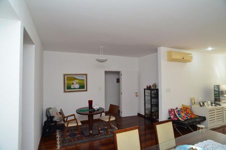 Apartamento à venda com 150m², 3 quartos e 2 vagas Apartamento à venda com 150m², 3 quartos e 2 vagasSala