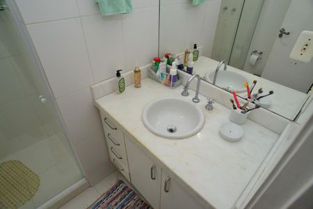 Apartamento à venda com 150m², 3 quartos e 2 vagas Apartamento à venda com 150m², 3 quartos e 2 vagasBanheiro Social
