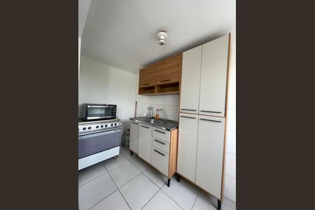 Cozinha de apartamento para alugar com 2 quartos, 45m² em Santa Isabel, Viamão