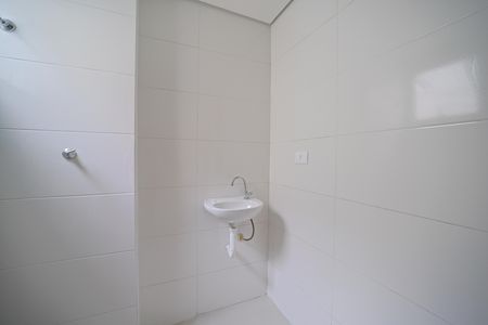 Banheiro de apartamento à venda com 2 quartos, 39m² em Parque Boturussu, São Paulo