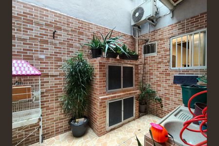 Casa para alugar com 212m², 3 quartos e sem vagaQuintal