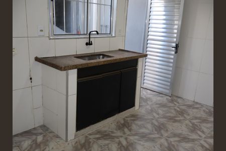 Cozinha de casa para alugar com 1 quarto, 40m² em Vila California, São Paulo