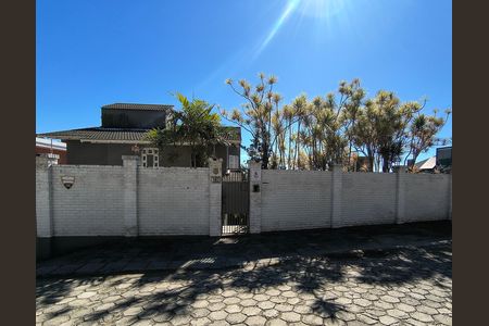 Fachada de casa para alugar com 3 quartos, 300m² em Centro, Florianópolis
