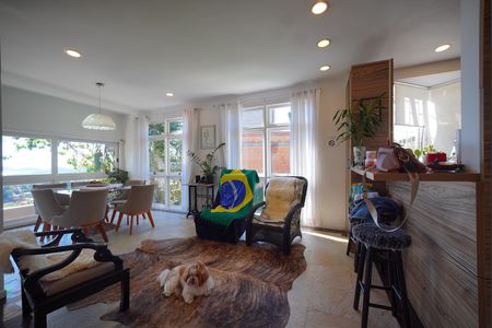 Casa para alugar com 3 quartos, 300m² em Centro, Florianópolis