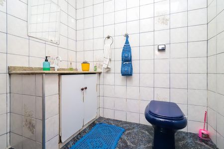 Casa à venda com 190m², 5 quartos e 2 vagasBanheiro 2