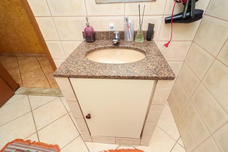 Casa à venda com 190m², 5 quartos e 2 vagasBanheiro 1