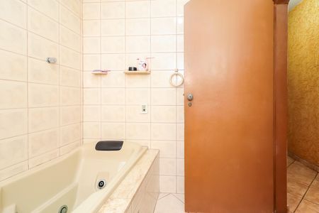 Casa à venda com 190m², 5 quartos e 2 vagasBanheiro 1