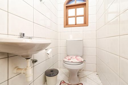 Casa à venda com 190m², 5 quartos e 2 vagasBanheiro da Suíte