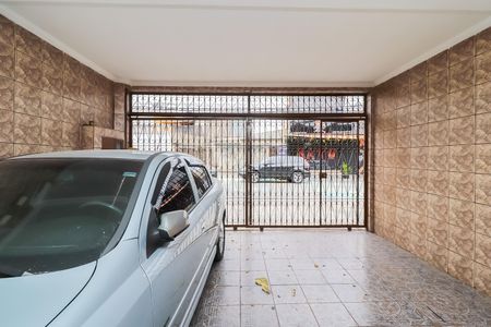 Garagem de casa à venda com 4 quartos, 190m² em Jardim Senice, São Paulo