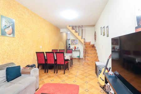 Casa à venda com 4 quartos, 190m² em Jardim Senice, São Paulo
