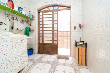 Casa à venda com 190m², 5 quartos e 2 vagasÁrea de Serviço