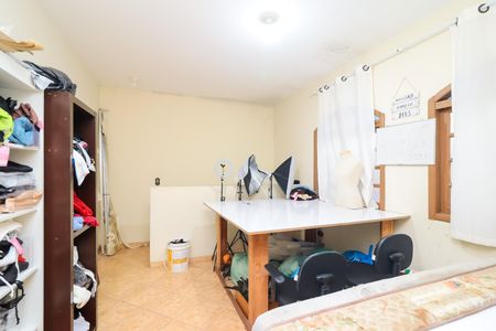 Casa à venda com 190m², 5 quartos e 2 vagasQuarto 4 - Suíte