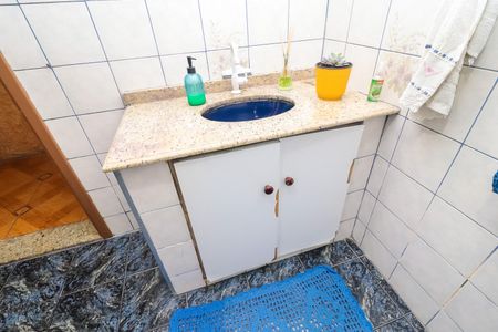 Casa à venda com 190m², 5 quartos e 2 vagasBanheiro 2