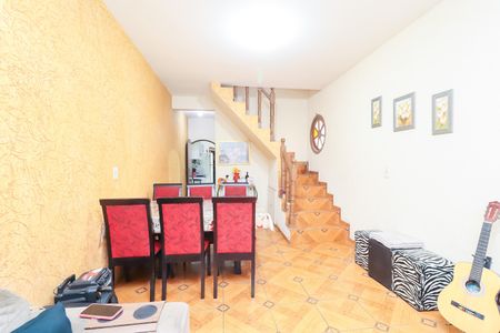 Sala de casa à venda com 4 quartos, 190m² em Jardim Senice, São Paulo