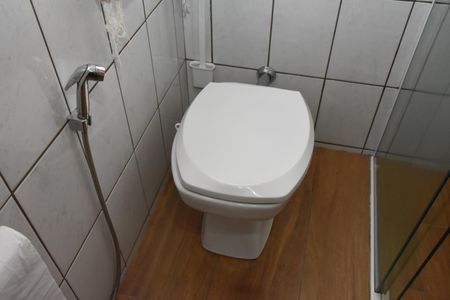 Casa para alugar com 150m², 2 quartos e 1 vaga Casa para alugar com 150m², 2 quartos e 1 vagaBanheiro Social