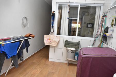 Casa para alugar com 150m², 2 quartos e 1 vaga Casa para alugar com 150m², 2 quartos e 1 vagaÁrea de Serviço