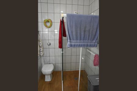 Casa para alugar com 150m², 2 quartos e 1 vaga Casa para alugar com 150m², 2 quartos e 1 vagaBanheiro Social