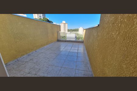 Garagem de casa à venda com 3 quartos, 160m² em Vila Gomes, São Paulo