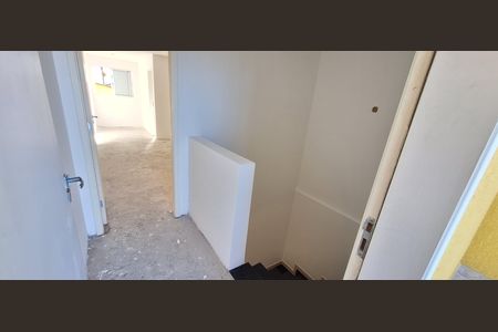 Corredor de casa à venda com 3 quartos, 160m² em Vila Gomes, São Paulo