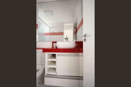 Banheiro de apartamento para alugar com 2 quartos, 45m² em Vila Alpina, São Paulo
