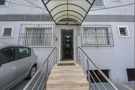 Hall de entrada de apartamento para alugar com 2 quartos, 55m² em Vila Planalto, São Bernardo do Campo