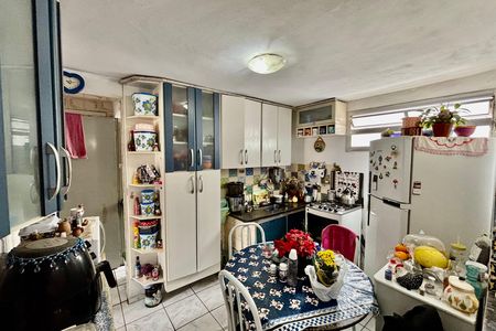 Cozinha  de apartamento à venda com 2 quartos, 48m² em Artur Alvim, São Paulo