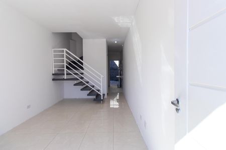 Casa de Condomínio para alugar com 2 quartos, 70m² em Bairro do Maranhao, Cotia