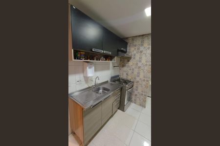 Cozinha de apartamento à venda com 2 quartos, 49m² em Parque Dom Pedro II, Campinas