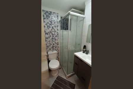 Banheiro de apartamento à venda com 2 quartos, 49m² em Parque Dom Pedro II, Campinas