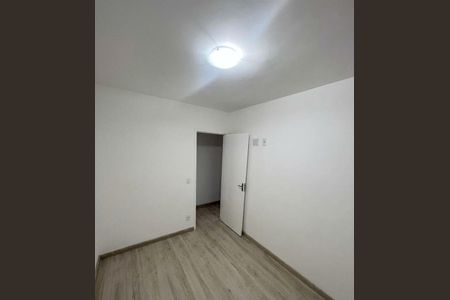 Apartamento à venda com 48m², 2 quartos e 1 vaga Apartamento à venda com 48m², 2 quartos e 1 vagaCorredor