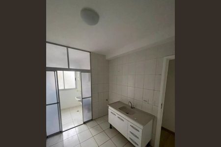 Cozinha de apartamento à venda com 2 quartos, 48m² em Vila Liviero, São Paulo