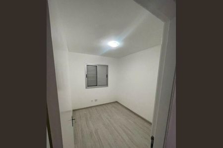 Quarto de apartamento à venda com 2 quartos, 48m² em Vila Liviero, São Paulo
