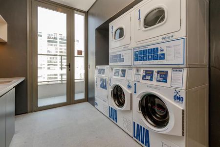 Studio para alugar com 30m², 1 quarto e sem vaga Studio para alugar com 30m², 1 quarto e sem vagaÁrea comum - Lavanderia