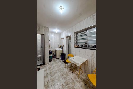 Casa à venda com 161m², 3 quartos e 6 vagas Casa à venda com 161m², 3 quartos e 6 vagasÁrea de Serviço