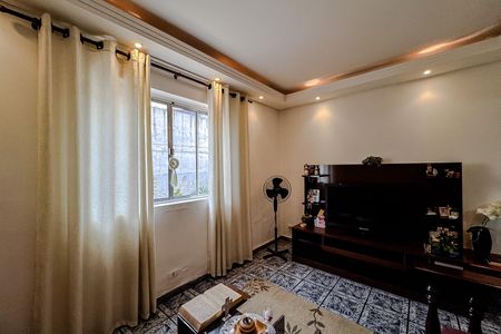 Casa à venda com 161m², 3 quartos e 6 vagas Casa à venda com 161m², 3 quartos e 6 vagasSala